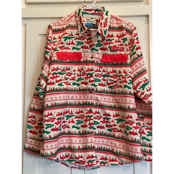 Magellan Outdoors Tops - Magellan Fish Gear Christmas holiday theme Laguna Madre ladies L